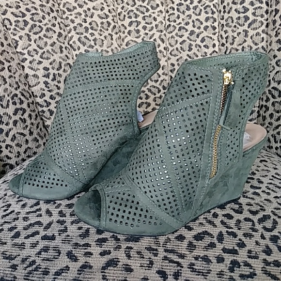 forever Shoes - Wedge shoes with peep toe